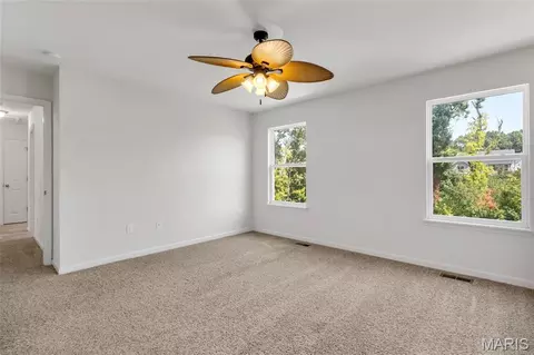 Bedroom - 425 Dusty Brook Dr, O'fallon, MO 63366 photo 4 of 9