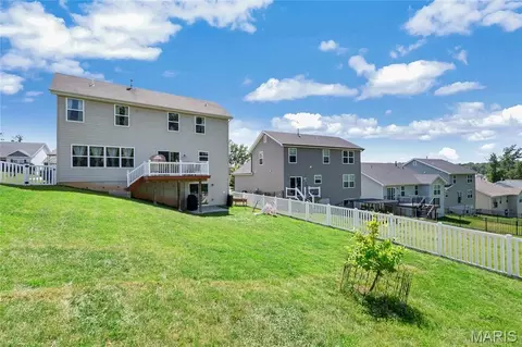 Exterior - 425 Dusty Brook Dr, O'fallon, MO 63366 photo 12 of 13