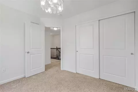 Bedroom - 425 Dusty Brook Dr, O'fallon, MO 63366 photo 8 of 9