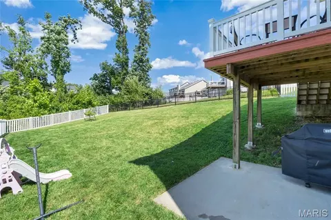 Exterior - 425 Dusty Brook Dr, O'fallon, MO 63366 photo 7 of 13