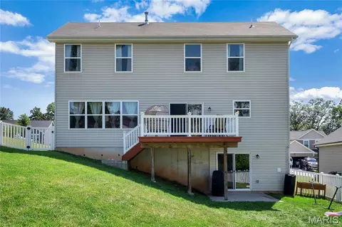 Exterior - 425 Dusty Brook Dr, O'fallon, MO 63366 photo 5 of 13