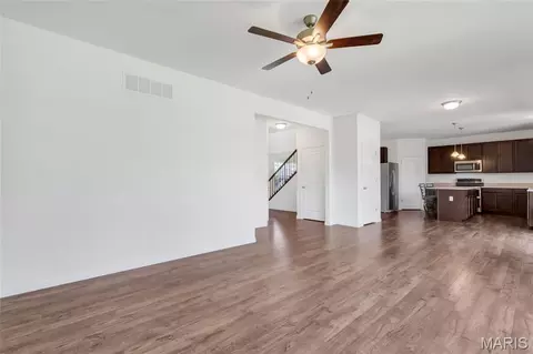 Living - 425 Dusty Brook Dr, O'fallon, MO 63366 photo 3 of 4