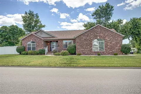 1060 George St, Wood River, IL 62095