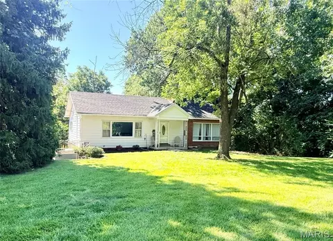 1216 Miller Rd, Imperial, MO 63052