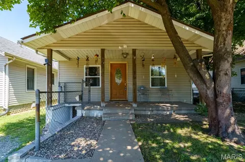 2221 Lee Ave, Granite City, IL 62040