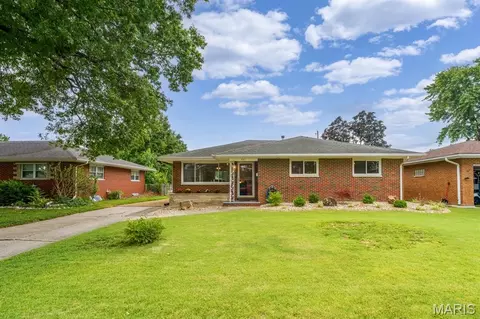 941 Willow St, Wood River, IL 62095