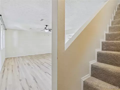 Entry Way - 15420 Talbot Ln, Saint Robert, MO 65584 photo 5 of 7