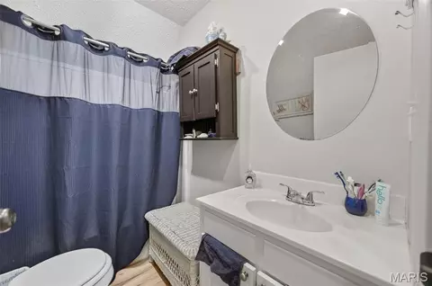 Bath - 15420 Talbot Ln, Saint Robert, MO 65584 photo 2 of 2