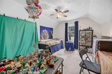 Bedroom - 15420 Talbot Ln, Saint Robert, MO 65584 photo 4 of 7