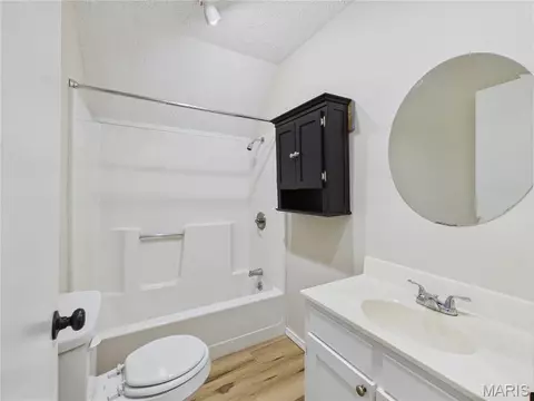 Bath - 15420 Talbot Ln, Saint Robert, MO 65584 photo 5 of 5