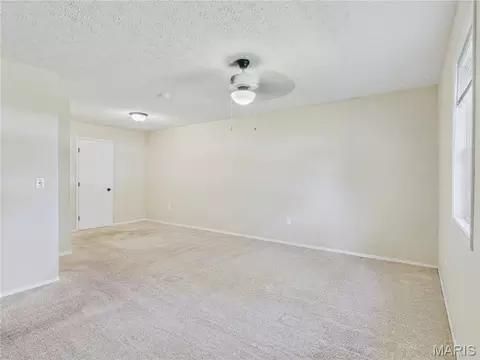 Living - 15420 Talbot Ln, Saint Robert, MO 65584 photo 4 of 4