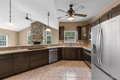 Kitchen - 15774 Cox Rd, Wright City, MO 63390 photo 1 of 7