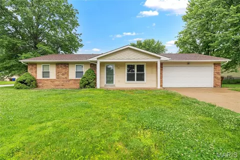 3928 Nugget Dr, Saint Peters, MO 63376