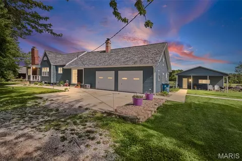 23035 Dubois Blacktop Rd, Du Bois, IL 62831