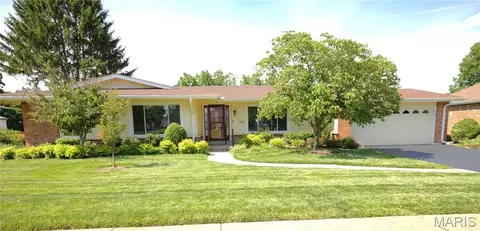 11161 Crickett Hill Dr, Saint Louis, MO 63146