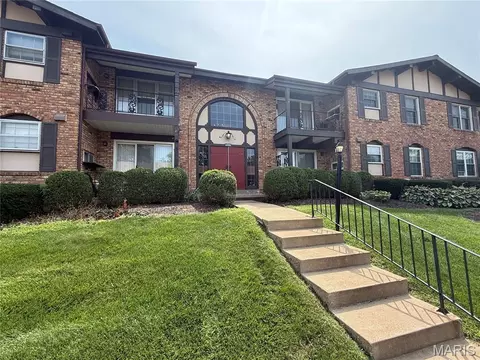 11999 Villa Dorado Dr #E, Saint Louis, MO 63146
