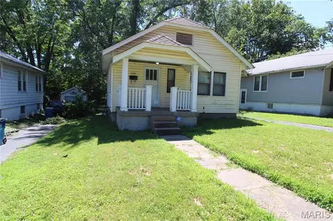 2210 Lexa Dr, Jennings, MO 63136