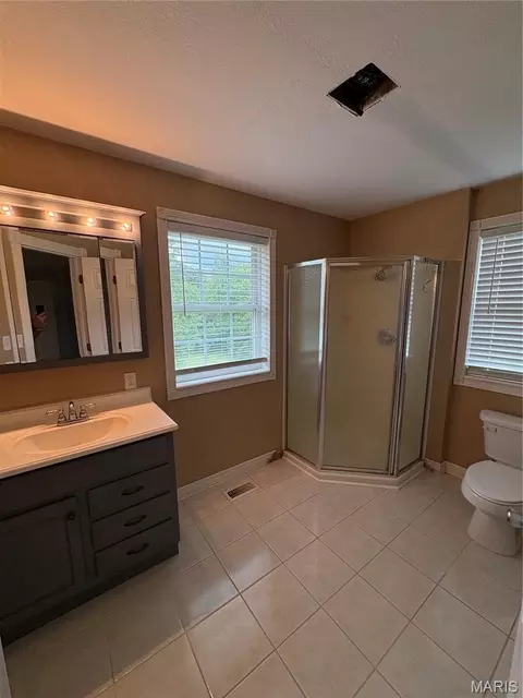 Bath - 23458 E Highway 32, Boss, MO 65440 photo 3 of 5