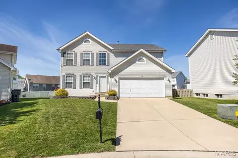 241 Brookmanor Ct, Belleville, IL 62221