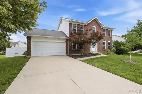 Exterior - 2732 Bromley Dr, O'fallon, MO 63368 photo 3 of 12