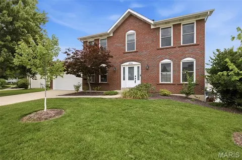 Exterior - 2732 Bromley Dr, O'fallon, MO 63368 photo 2 of 12