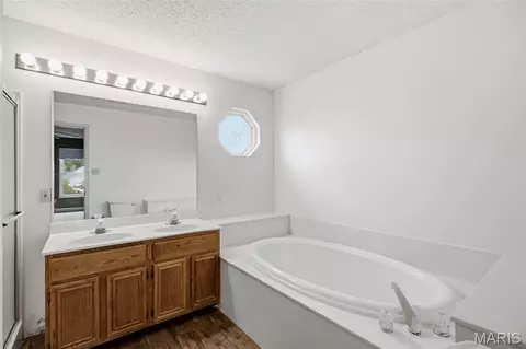 Bath - 2732 Bromley Dr, O'fallon, MO 63368 photo 2 of 5