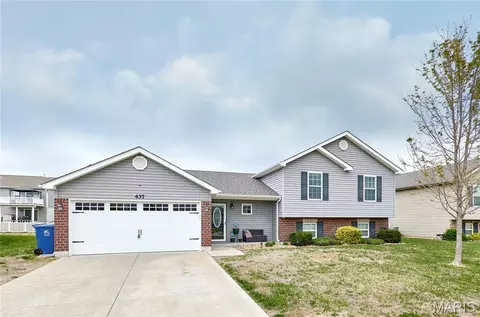 437 Prairie Creek Dr, Wentzville, MO 63385