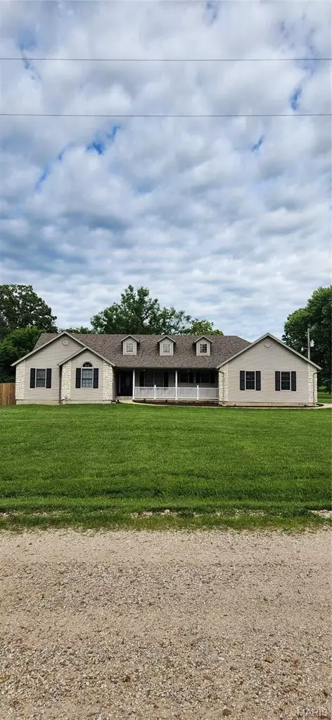 13960 Sherwood Ln, Plato, MO 65552