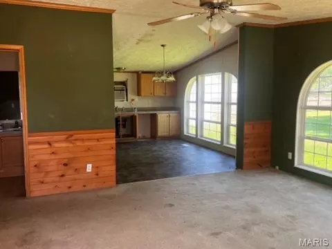 Living - 600 S Walker, Gideon, MO 63848 photo 2 of 3