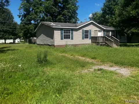 600 S Walker, Gideon, MO 63848