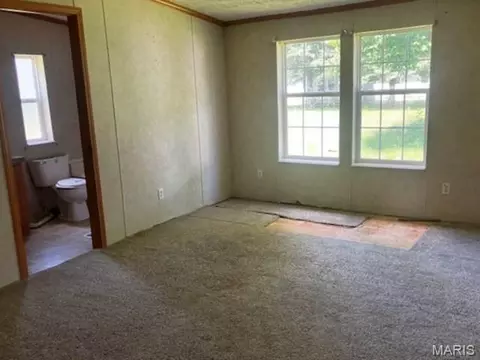 Living - 600 S Walker, Gideon, MO 63848 photo 3 of 3