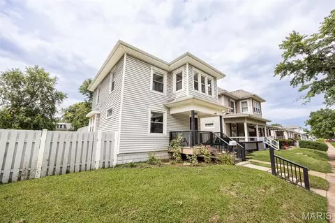 2423 Benton St, Granite City, IL 62040