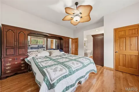 Bedroom - 24613 Shady Oak Pl, Perry, MO 63462 photo 4 of 10