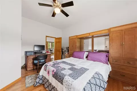 Bedroom - 24613 Shady Oak Pl, Perry, MO 63462 photo 1 of 10