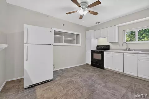 Kitchen - 200 Hillcrest Blvd, Ballwin, MO 63021 photo 1 of 3