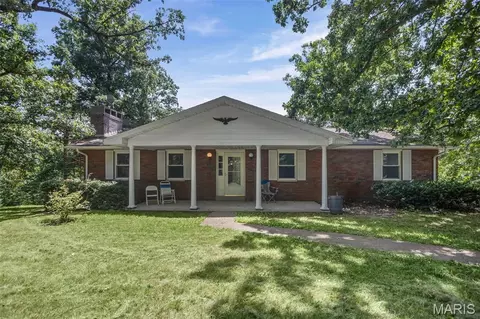 5371 Sportsman Rd, Waterloo, IL 62298