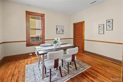 Dining - 407 E 9th St, Alton, IL 62002 photo 1 of 2