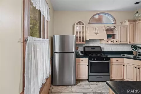 Kitchen - 407 E 9th St, Alton, IL 62002 photo 3 of 7