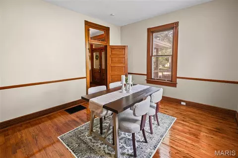Dining - 407 E 9th St, Alton, IL 62002 photo 2 of 2