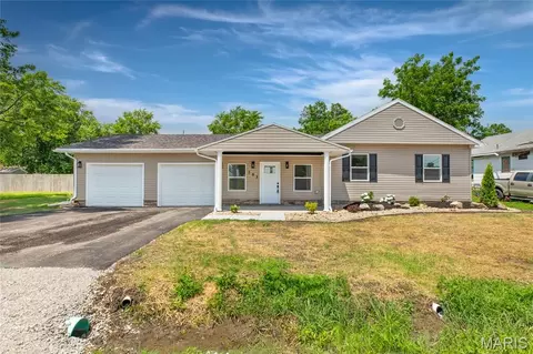 503 W Chestnut St, Gillespie, IL 62033