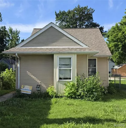 6632 Etzel Ave, Saint Louis, MO 63130