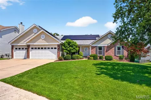1473 Shelby Point Dr, O'fallon, MO 63366
