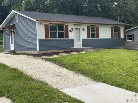 901 Morgan St, New Haven, MO 63068