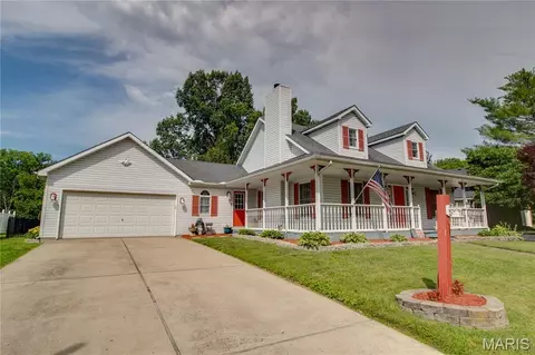 Exterior - 24 Islander Dr, Brighton, IL 62012 photo 1 of 13