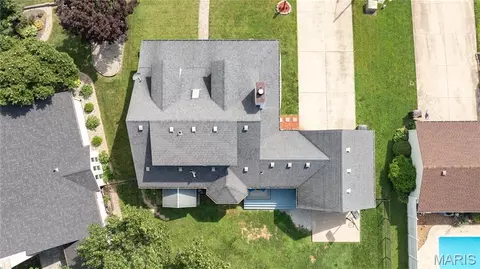 View/Area - 24 Islander Dr, Brighton, IL 62012 photo 2 of 6