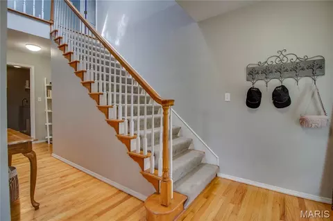 Entry Way - 24 Islander Dr, Brighton, IL 62012 photo 3 of 3