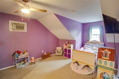Bedroom - 24 Islander Dr, Brighton, IL 62012 photo 4 of 6