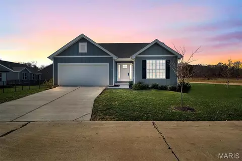 1122 Red Fox Dr, Eureka, MO 63025