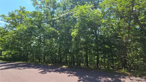 731 Hearthstone Dr, Lake Sherwood, MO 63357