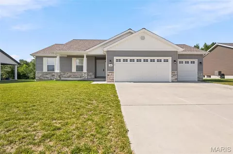 166 Bombadill Blvd, Wright City, MO 63390